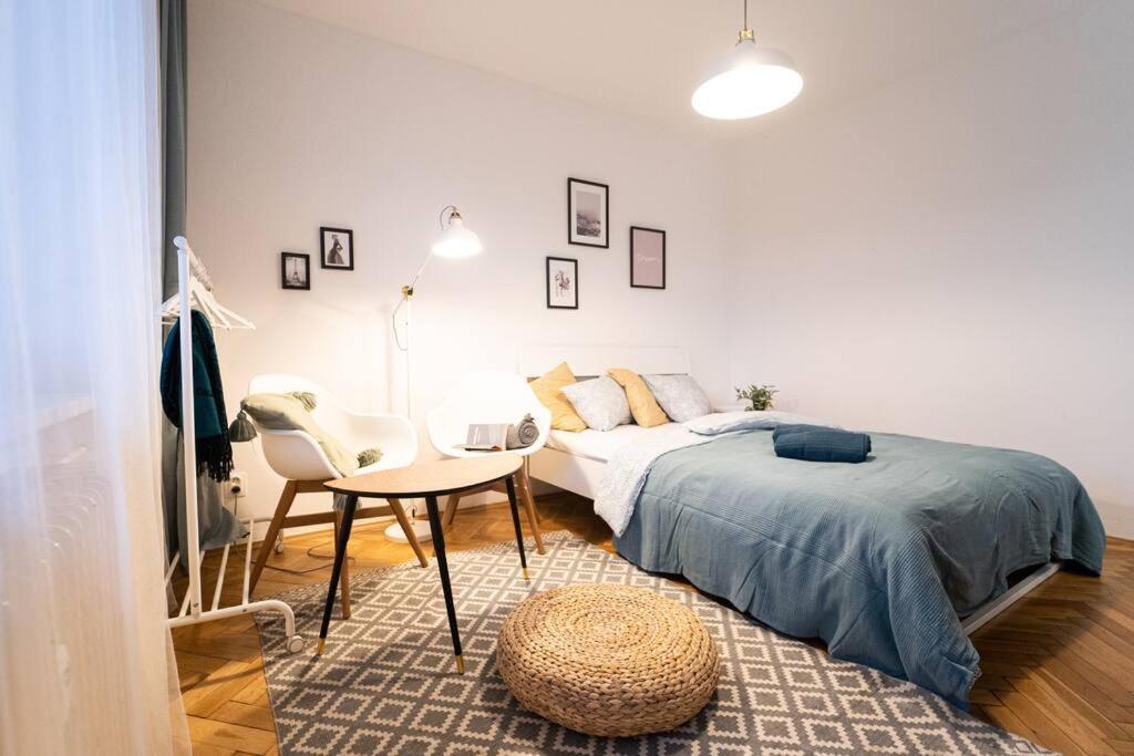 Mini Studio In Masaryk Quarter - Brno Apartment Ngoại thất bức ảnh
