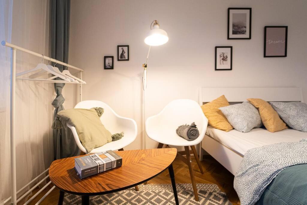 Mini Studio In Masaryk Quarter - Brno Apartment Ngoại thất bức ảnh